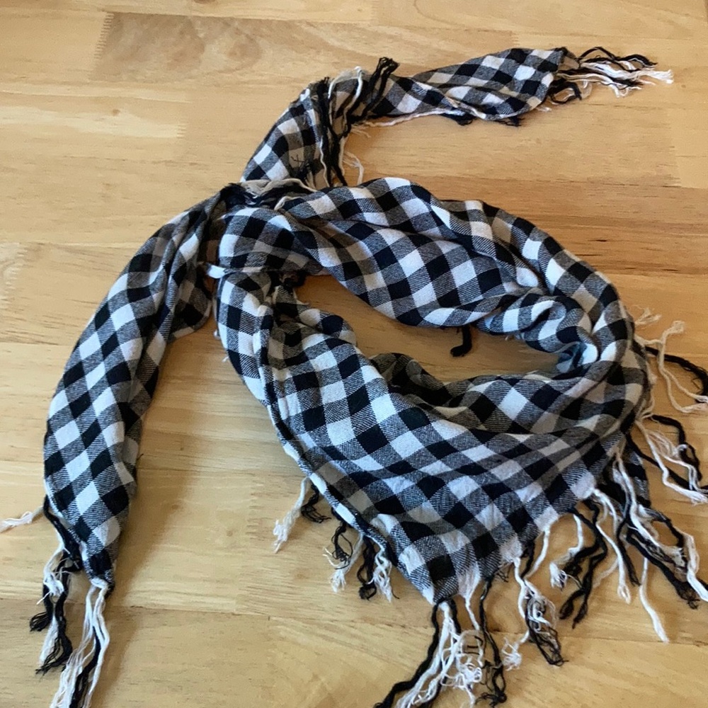 Black and white checked scarf